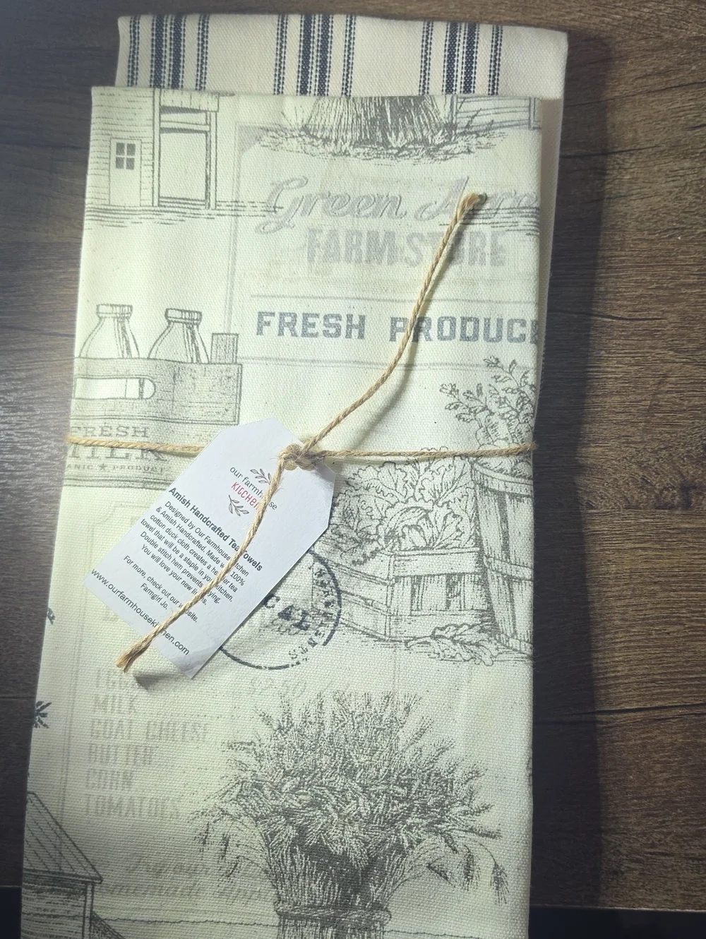 Pur Farmhouse KitchenFarmhouse Fresh Produce Printed Tea Towel - Cream & Black